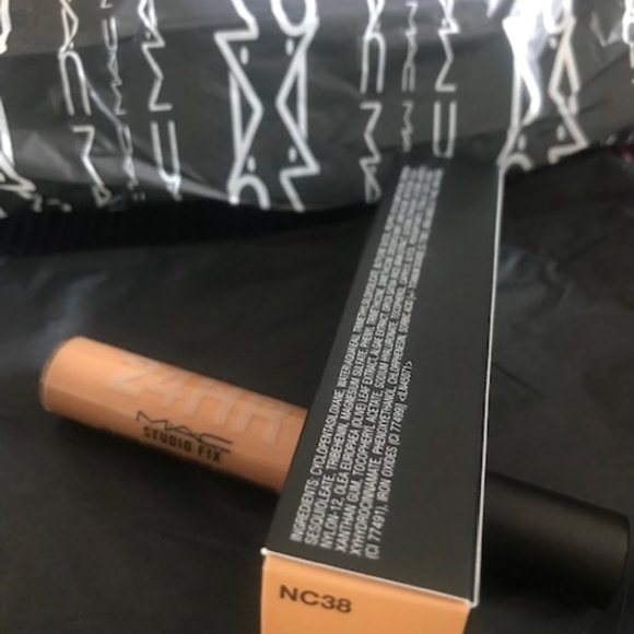 Cache-cernes MAC - Picture 3 of 3